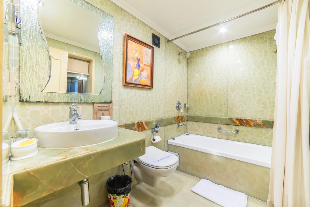 Hotel Hillock Mount Abu Ngoại thất bức ảnh