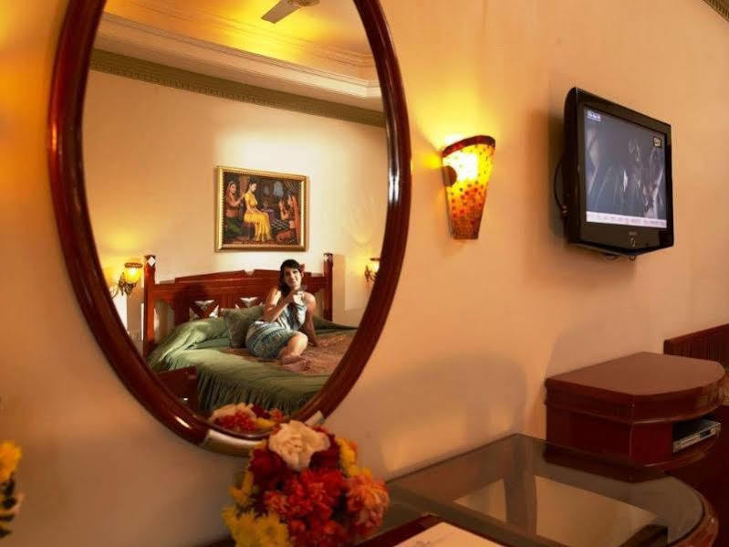 Hotel Hillock Mount Abu Ngoại thất bức ảnh